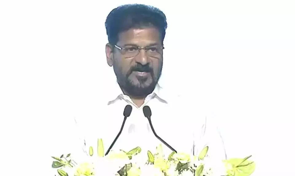 Chief Minister A. Revanth Reddy: దక్షిణాసియా టెక్స్టైల్ రాజధానిగా తెలంగాణను తీర్చిదిద్దుతాం: సీఎం రేవంత్ రెడ్డి Chief Minister A. Revanth Reddy: దక్షిణాసియా టెక్స్టైల్ రాజధానిగా తెలంగాణను తీర్చిదిద్దుతాం: సీఎం రేవంత్ రెడ్డి