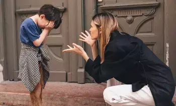Shouting at Kids in Public Places: పబ్లిక్ ప్లేసుల్లో పిల్లలపై అరుస్తున్నారా.? Shouting at Kids in Public Places: పబ్లిక్ ప్లేసుల్లో పిల్లలపై అరుస్తున్నారా.?