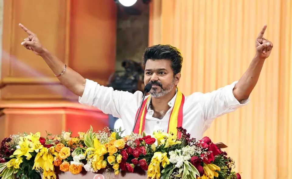 TVK Chief, Actor Vijay: తమిళనాడు ఎన్నికల్లో యువ ఓటర్ల పై దృష్టి : విజయ్ లక్ష్యం యువతే TVK Chief, Actor Vijay: తమిళనాడు ఎన్నికల్లో యువ ఓటర్ల పై దృష్టి : విజయ్ లక్ష్యం యువతే