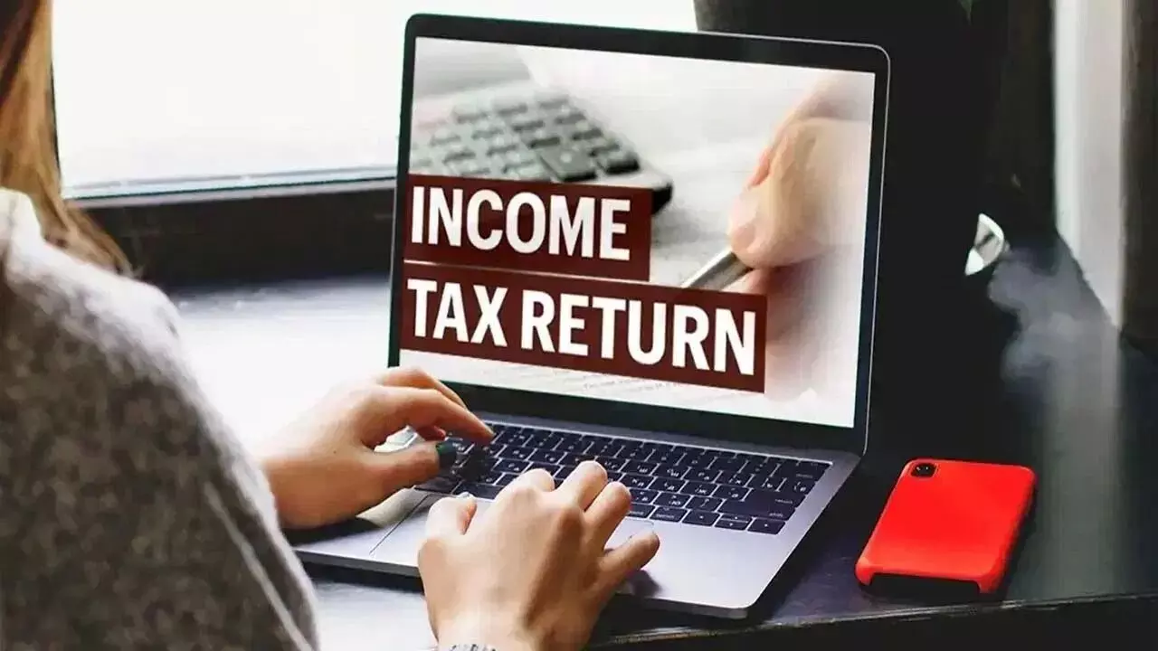 ITR Filing 2026 : ఐటీ రిటర్న్స్ ఫైలింగ్ మొదలైంది..ఈసారి ఇల్లు ఉన్నవారికి బంపర్ ఆఫర్ ITR Filing 2026 : ఐటీ రిటర్న్స్ ఫైలింగ్ మొదలైంది..ఈసారి ఇల్లు ఉన్నవారికి బంపర్ ఆఫర్