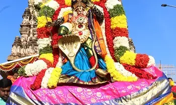 Ontimitta Sri Kodandaramaswamy: కాళీయమర్దన అలంకారంలో రామచంద్రుని కరుణామృతం Ontimitta Sri Kodandaramaswamy: కాళీయమర్దన అలంకారంలో రామచంద్రుని కరుణామృతం