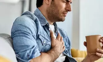 Early Warning Signs of a Heart Attack: గుండెపోటు వచ్చే ముందు శరీరం ఇచ్చే హెచ్చరికలు ఇవే.. అస్సలు లైట్ తీసుకోవద్దు Early Warning Signs of a Heart Attack: గుండెపోటు వచ్చే ముందు శరీరం ఇచ్చే హెచ్చరికలు ఇవే.. అస్సలు లైట్ తీసుకోవద్దు