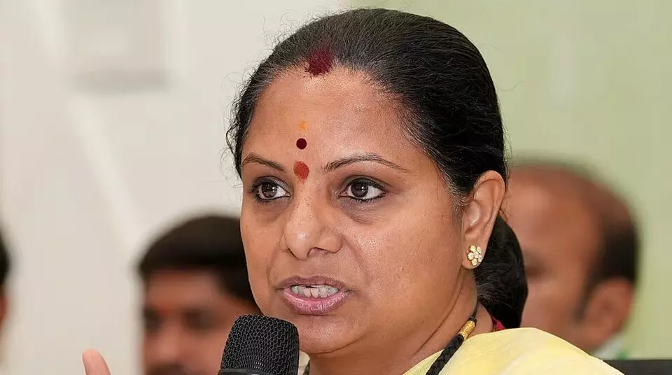 Telangana Jagruti President Kavitha: ఆదాయం లేని చిన్న సంస్థతో రూ.2,250 కోట్ల ఒప్పందం ఎలా? సింగరేణి నాశనం చేస్తున్న ప్రభుత్వ చేతకానితనం: కవిత ఆరోపణ Telangana Jagruti President Kavitha: ఆదాయం లేని చిన్న సంస్థతో రూ.2,250 కోట్ల ఒప్పందం ఎలా? సింగరేణి నాశనం చేస్తున్న ప్రభుత్వ చేతకానితనం: కవిత ఆరోపణ