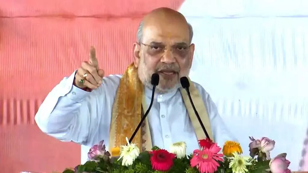 Amit Shah: బెంగాల్లో భాజపా అధికారంలోకి వస్తే అక్రమ చొరబాటుదారులందరినీ తిరిగి పంపేస్తాం: అమిత్ షా Amit Shah: బెంగాల్లో భాజపా అధికారంలోకి వస్తే అక్రమ చొరబాటుదారులందరినీ తిరిగి పంపేస్తాం: అమిత్ షా