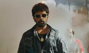 J. D. Chakravarthy: గాయపడ్డ సింహంలో ‘బ్రూటల్ ధర్మ’గా జెడి చక్రవర్తి.. అదిరిపోయిన కొత్త లుక్! J. D. Chakravarthy: గాయపడ్డ సింహంలో ‘బ్రూటల్ ధర్మ’గా జెడి చక్రవర్తి.. అదిరిపోయిన కొత్త లుక్!