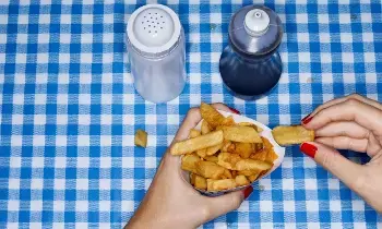 Salty Foods Increase Diabetes Risk: ఉప్పు పదార్థాలతో షుగర్ ముప్పు.. అసలు నిజం ఏమిటి? Salty Foods Increase Diabetes Risk: ఉప్పు పదార్థాలతో షుగర్ ముప్పు.. అసలు నిజం ఏమిటి?
