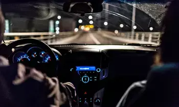 Night Driving Tips : రాత్రి డ్రైవింగ్ చేస్తున్నారా? ఈ టిప్స్ పాటించకపోతే యముడికి ఇన్విటేషన్ ఇచ్చినట్లే Night Driving Tips : రాత్రి డ్రైవింగ్ చేస్తున్నారా? ఈ టిప్స్ పాటించకపోతే యముడికి ఇన్విటేషన్ ఇచ్చినట్లే