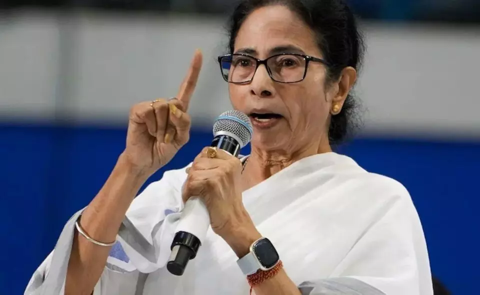 Mamata Banerjee: భవానీపుర్ నుంచి మమతా బెనర్జీ నామినేషన్ దాఖలు: “నా జీవితం అంతా ఇక్కడి నుంచే మొదలైంది” Mamata Banerjee: భవానీపుర్ నుంచి మమతా బెనర్జీ నామినేషన్ దాఖలు: “నా జీవితం అంతా ఇక్కడి నుంచే మొదలైంది”