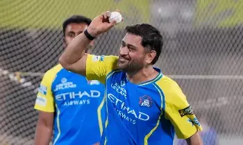 MS Dhoni Injury Update:  ధోనీ గాయంపై అప్‌డేట్: అభిమానులకు మరో వారం పాటు నిరీక్షణ తప్పదా?