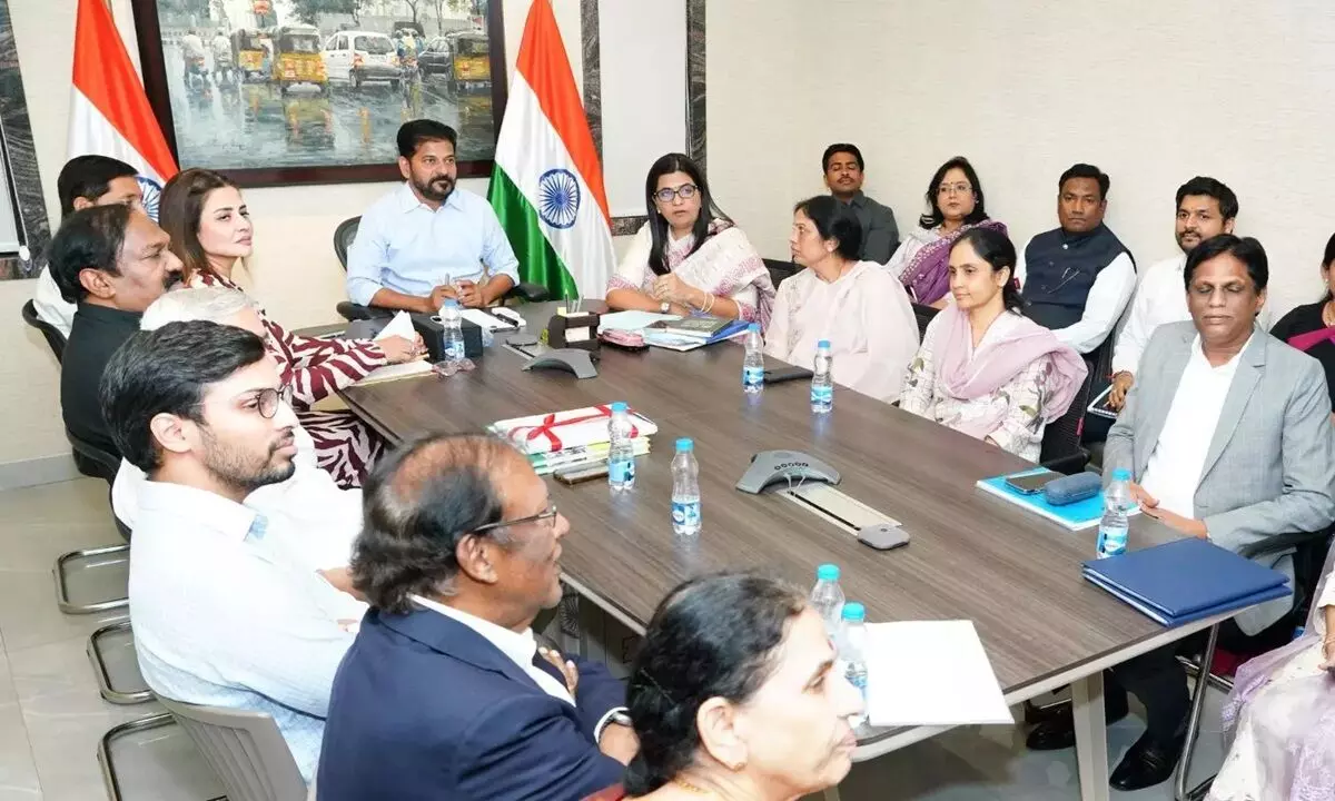 Chief Minister A. Revanth Reddy: విద్యార్థుల భవిష్యత్తుకు బలం – రూ.110 కోట్ల సీఎస్ఆర్ నిధులు, సీఎం రేవంత్రెడ్డి వ్యాఖ్యలు Chief Minister A. Revanth Reddy: విద్యార్థుల భవిష్యత్తుకు బలం – రూ.110 కోట్ల సీఎస్ఆర్ నిధులు, సీఎం రేవంత్రెడ్డి వ్యాఖ్యలు