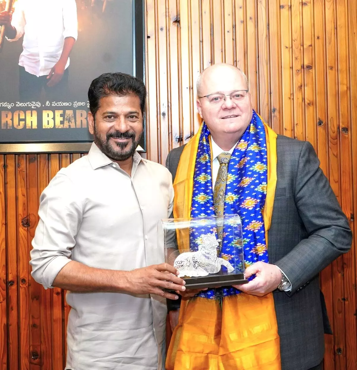 CM Revanth Reddy: ఘనా హైకమిషనర్తో భేటీ అయిన సీఎం రేవంత్రెడ్డి – పరస్పర సహకారంపై చర్చ CM Revanth Reddy: ఘనా హైకమిషనర్తో భేటీ అయిన సీఎం రేవంత్రెడ్డి – పరస్పర సహకారంపై చర్చ