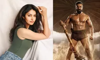 Peddi Item Song Alert: పెద్ది ఐట్ సాంగ్.. రామ్ చరణ్ సరసన మానస! Peddi Item Song Alert: పెద్ది ఐట్ సాంగ్.. రామ్ చరణ్ సరసన మానస!