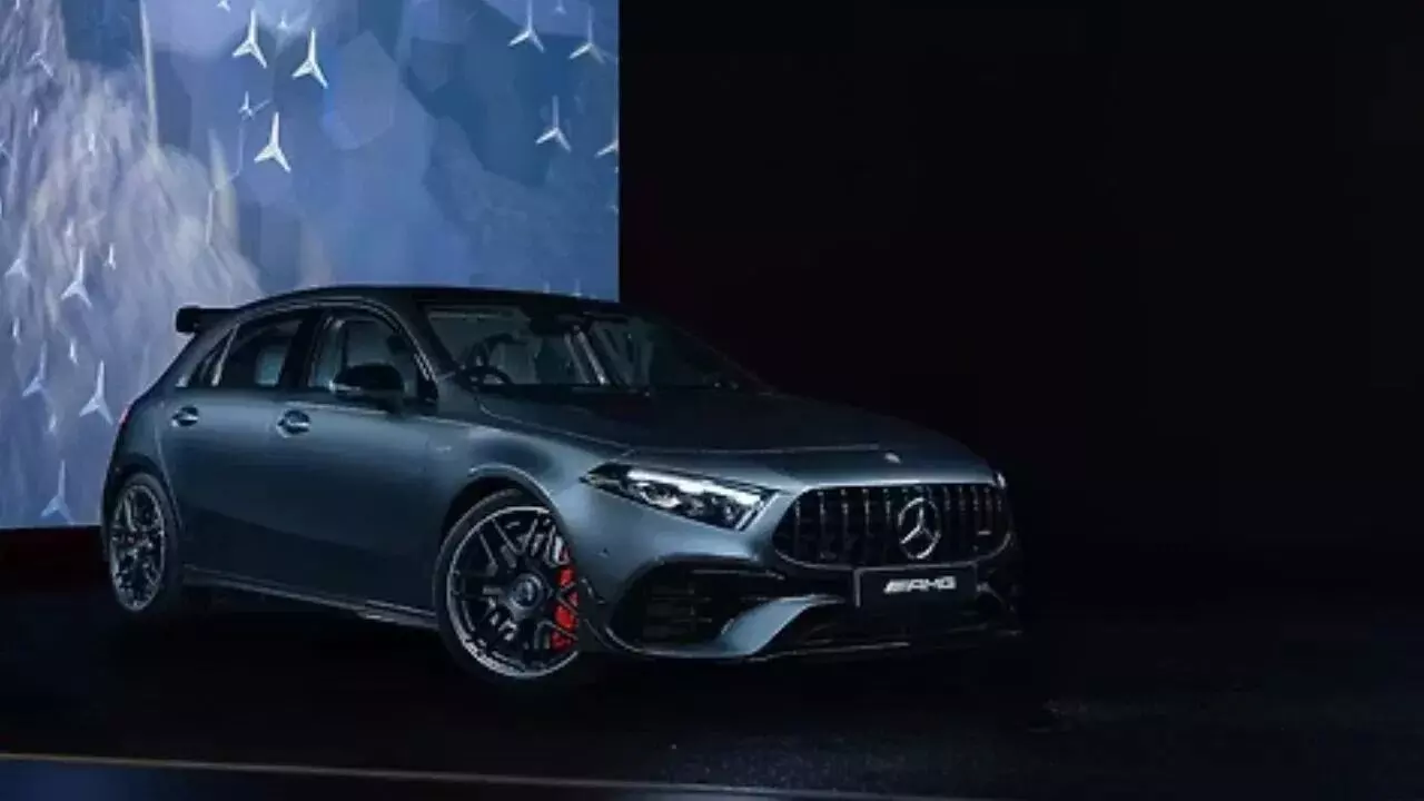Mercedes : మెర్సిడెస్ బెంజ్ సంచలనం.. భారత్లో సరికొత్త ఏరో ట్రాక్ ఎడిషన్ లాంచ్.. ధర ఎంతంటే ? Mercedes : మెర్సిడెస్ బెంజ్ సంచలనం.. భారత్లో సరికొత్త ఏరో ట్రాక్ ఎడిషన్ లాంచ్.. ధర ఎంతంటే ?