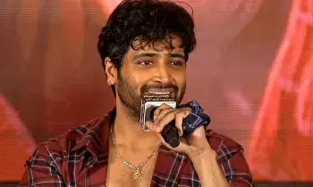 Adivi Sesh’s ‘Dacoit’: మొదటి రోజే అదిరిపోయే కలెక్షన్లు.. అడివి శేష్ ‘డెకాయిట్’ బాక్సాఫీస్ వేట మొదలు! Adivi Sesh’s ‘Dacoit’: మొదటి రోజే అదిరిపోయే కలెక్షన్లు.. అడివి శేష్ ‘డెకాయిట్’ బాక్సాఫీస్ వేట మొదలు!