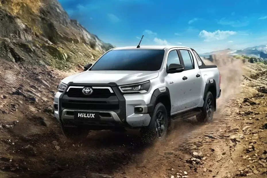 Toyota : టయోటా కార్లపై ఆఫర్ల వర్షం.. గ్లాంజా, హైరైడర్లపై భారీ తగ్గింపు.. లక్షకు పైగా ఆదా చేసే ఛాన్స్ Toyota : టయోటా కార్లపై ఆఫర్ల వర్షం.. గ్లాంజా, హైరైడర్లపై భారీ తగ్గింపు.. లక్షకు పైగా ఆదా చేసే ఛాన్స్
