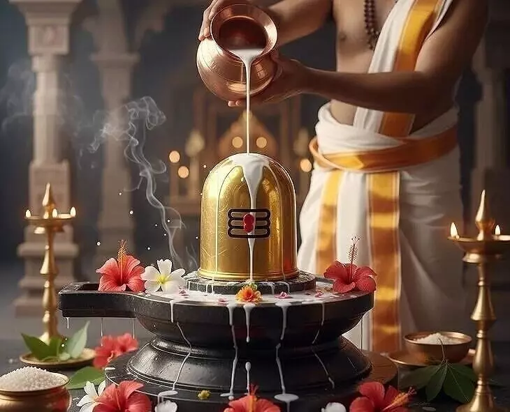 Abhishekam to Lord Shiva: శివునికి ఏ అభిషేకం చేస్తే ఏ ఫలితం వస్తుంది? Abhishekam to Lord Shiva: శివునికి ఏ అభిషేకం చేస్తే ఏ ఫలితం వస్తుంది?