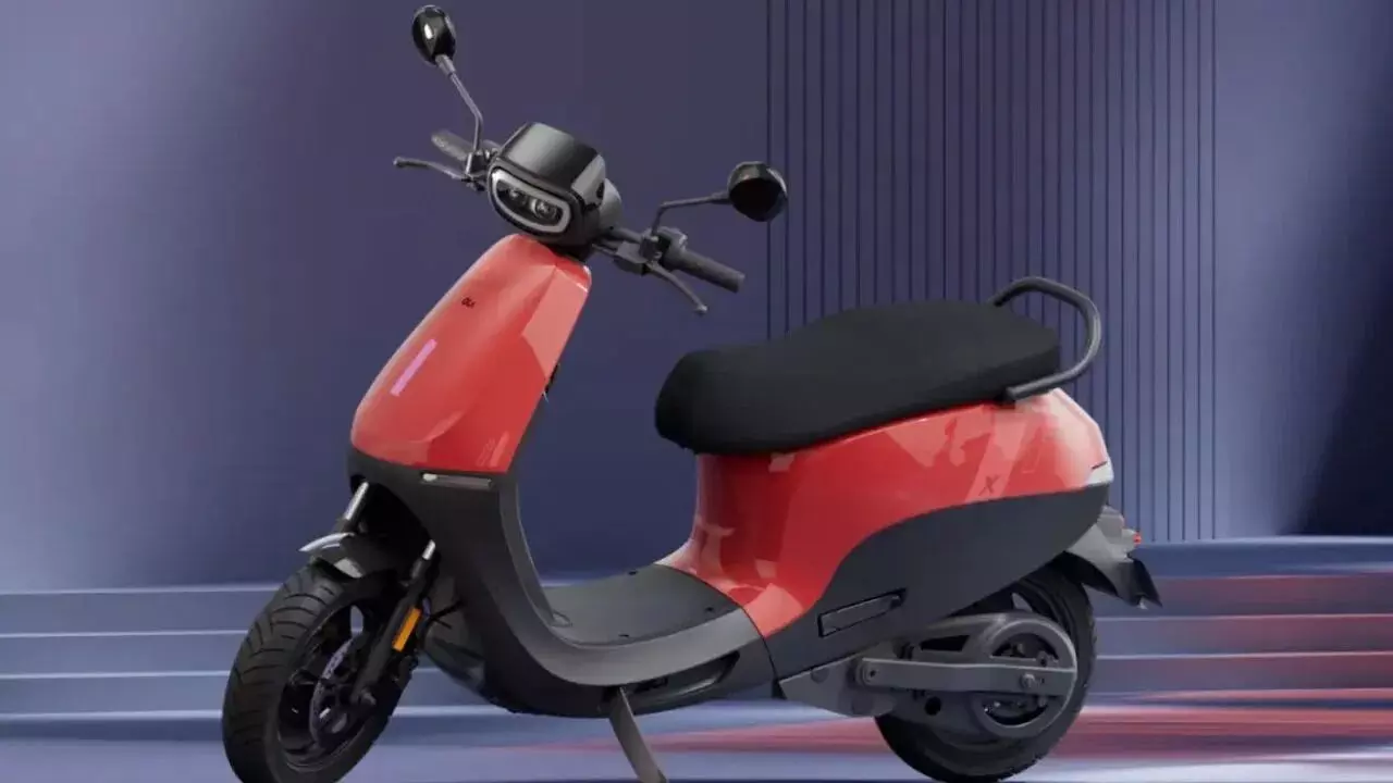 Ola S1 X+ 5.2 kWh : ఒక్క ఛార్జ్తో 320 కి.మీ ప్రయాణం.. ఓలా S1 X+ 5.2 kWh లాంచ్ Ola S1 X+ 5.2 kWh : ఒక్క ఛార్జ్తో 320 కి.మీ ప్రయాణం.. ఓలా S1 X+ 5.2 kWh లాంచ్