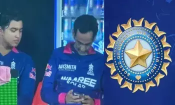 IPL 2026: ఫోన్ మాట్లాడినందుకు..ఆర్ఆర్ మేనేజర్ కు షోకాజ్ నోటీసులు IPL 2026: ఫోన్ మాట్లాడినందుకు..ఆర్ఆర్ మేనేజర్ కు షోకాజ్ నోటీసులు