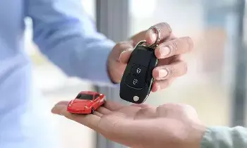 Car Buying Guide : మొదటి కారు కొంటున్నారా? ఈ తప్పులు చేశారో ఇక అంతే.. మీ జేబుకు చిల్లు పడకముందే జాగ్రత్త Car Buying Guide : మొదటి కారు కొంటున్నారా? ఈ తప్పులు చేశారో ఇక అంతే.. మీ జేబుకు చిల్లు పడకముందే జాగ్రత్త