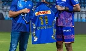 IPL 2026: వాంఖడేలో లెజెండ్ సందడి.. ఫుట్బాల్ కింగ్ ఛెత్రీకి ఎంఐ జెర్సీ ఇచ్చిన పాండ్యా! IPL 2026: వాంఖడేలో లెజెండ్ సందడి.. ఫుట్బాల్ కింగ్ ఛెత్రీకి ఎంఐ జెర్సీ ఇచ్చిన పాండ్యా!