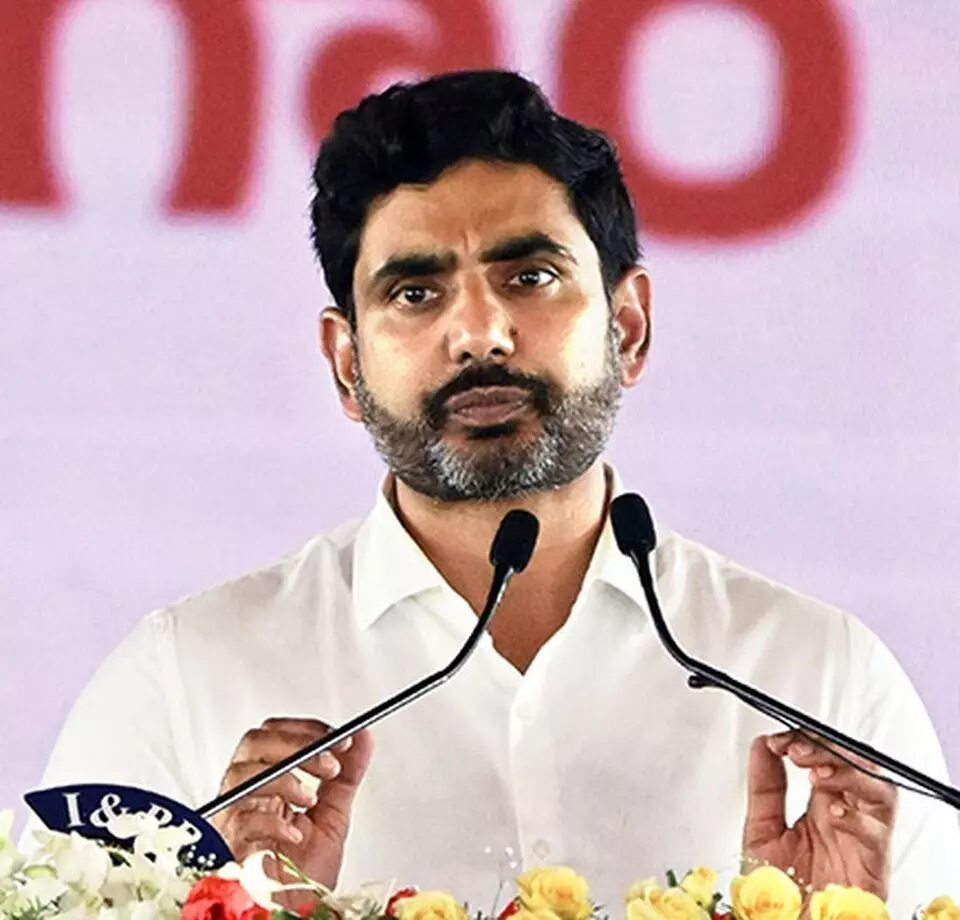 Nara Lokesh Accuses: జగన్ మోహన్రెడ్డి రాక్షస చేష్టలు చేస్తున్నారు.. దేశ రక్షణ కంపెనీని తరిమేస్తానన్నారు: మంత్రి నారా లోకేశ్ Nara Lokesh Accuses: జగన్ మోహన్రెడ్డి రాక్షస చేష్టలు చేస్తున్నారు.. దేశ రక్షణ కంపెనీని తరిమేస్తానన్నారు: మంత్రి నారా లోకేశ్