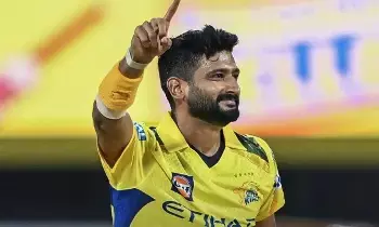 Chennai Super Kings: చెన్నైకి బిగ్ షాక్.. ఐపీఎల్ కు ఖలీల్ దూరం..! Chennai Super Kings: చెన్నైకి బిగ్ షాక్.. ఐపీఎల్ కు ఖలీల్ దూరం..!