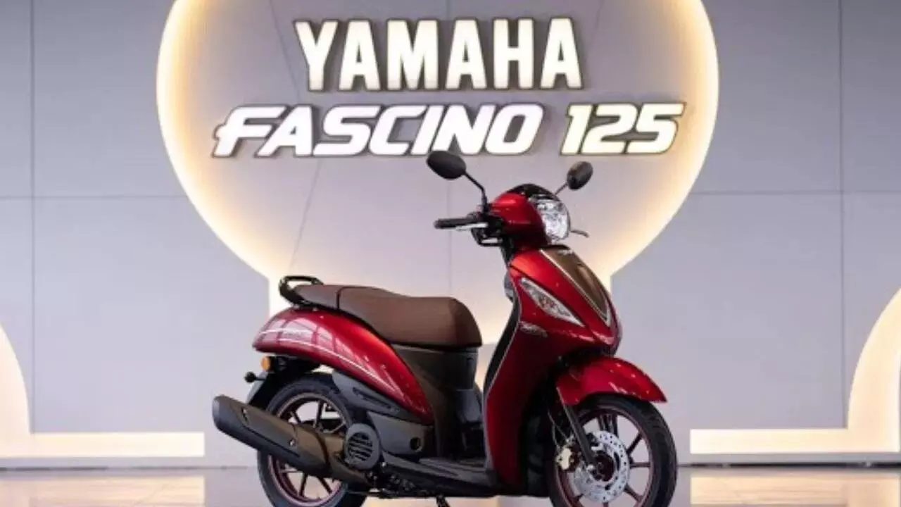 Yamaha Fascino 125 : కొత్త అవతారంలో యమహా ఫాసినో హైబ్రిడ్.. అదిరిపోయే లుక్.. 65 కిమీ మైలేజీ Yamaha Fascino 125 : కొత్త అవతారంలో యమహా ఫాసినో హైబ్రిడ్.. అదిరిపోయే లుక్.. 65 కిమీ మైలేజీ
