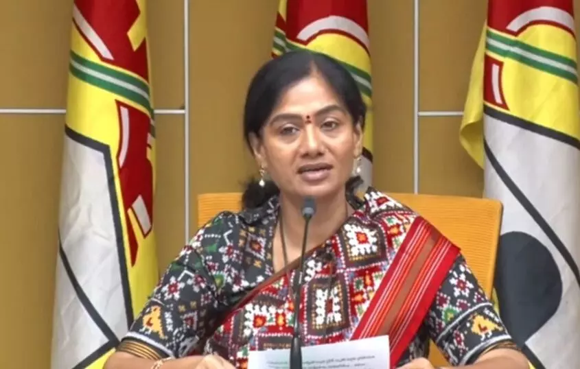 MLA Goutu Sireesh: మహిళా రిజర్వేషన్ బిల్లు సందర్భంగా వైకాపా డ్రామాలు: గౌతు శిరీష తీవ్ర విమర్శలు MLA Goutu Sireesh: మహిళా రిజర్వేషన్ బిల్లు సందర్భంగా వైకాపా డ్రామాలు: గౌతు శిరీష తీవ్ర విమర్శలు