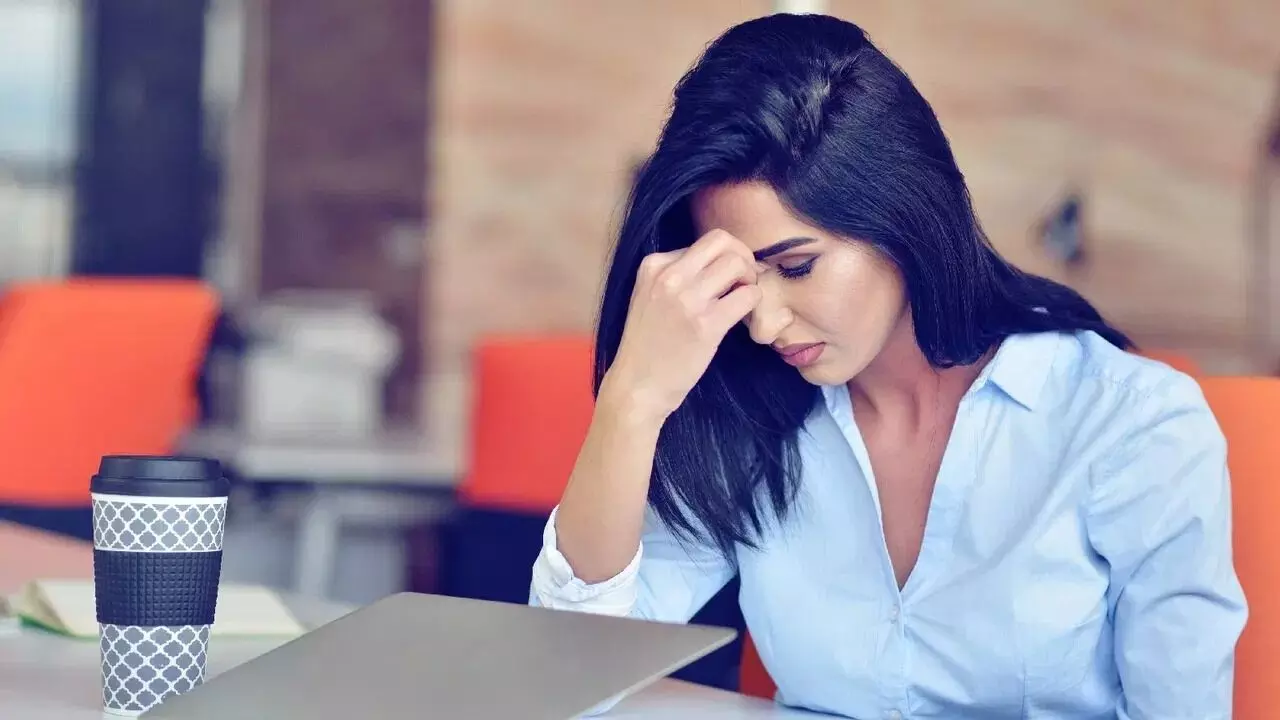 Staying Awake Till Midnight: అర్ధరాత్రి వరకు మేల్కొంటున్నారా..? అయితే ఈ వ్యాధులు మీకు వెల్కమ్ చెబుతున్నట్లే.. Staying Awake Till Midnight: అర్ధరాత్రి వరకు మేల్కొంటున్నారా..? అయితే ఈ వ్యాధులు మీకు వెల్కమ్ చెబుతున్నట్లే..