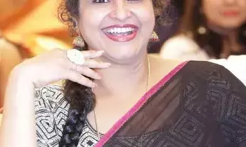 Raasi Makes Sensational Comments: నిజం సినిమాపై నటి రాశి సంచలన వ్యాఖ్యలు..