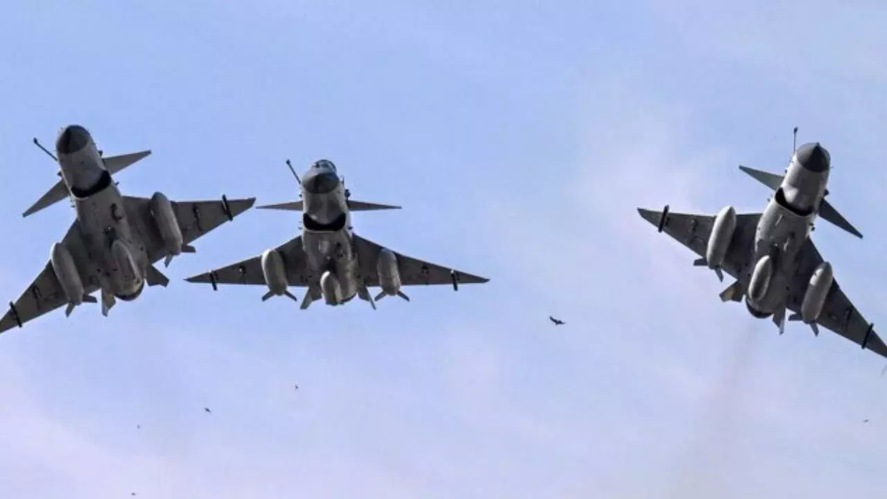 Pakistan : సౌదీ దెబ్బకు పాక్ విలవిల.. సూడాన్తో 42 వేల కోట్ల రక్షణ ఒప్పందం రద్దు Pakistan : సౌదీ దెబ్బకు పాక్ విలవిల.. సూడాన్తో 42 వేల కోట్ల రక్షణ ఒప్పందం రద్దు