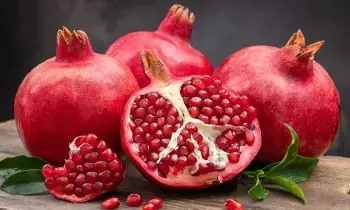 Pomegranate: దానిమ్మ పండు: ఎప్పుడు తింటే ఆరోగ్యానికి అమృతంలా మారుతుంది? Pomegranate: దానిమ్మ పండు: ఎప్పుడు తింటే ఆరోగ్యానికి అమృతంలా మారుతుంది?
