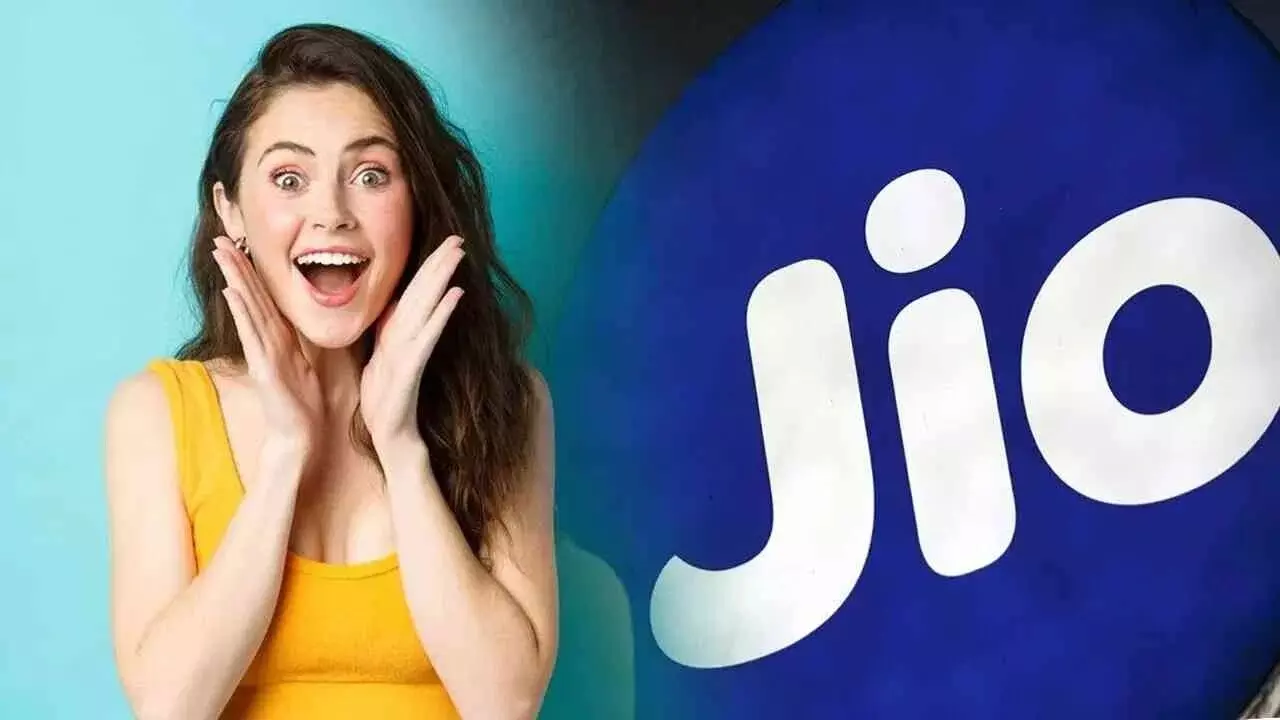 Jio Rs 149 Plan : జియో అదిరిపోయే ఆఫర్.. రూ.149కే 90 రోజుల పాటు జియో హాట్స్టార్ ఫ్రీ Jio Rs 149 Plan : జియో అదిరిపోయే ఆఫర్.. రూ.149కే 90 రోజుల పాటు జియో హాట్స్టార్ ఫ్రీ
