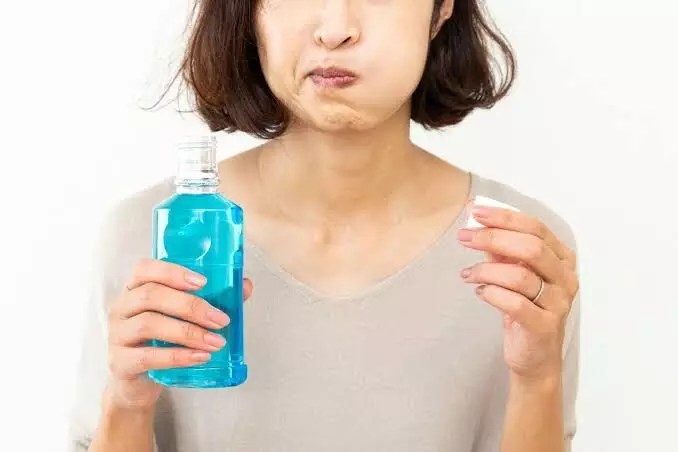 Using Mouthwash Too Often: జాగ్రత్త.. మౌత్వాష్ను అతిగా వాడుతున్నారా..? అధిక రక్తపోటు ముప్పు.. Using Mouthwash Too Often: జాగ్రత్త.. మౌత్వాష్ను అతిగా వాడుతున్నారా..? అధిక రక్తపోటు ముప్పు..