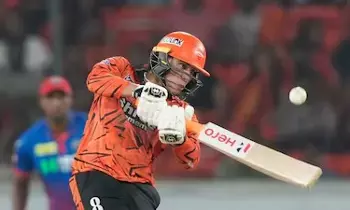 IPL 2026: ఢిల్లీపై సన్రైజర్స్ ఘనవిజయం.. పాయింట్ల పట్టికలో మూడవ స్థానం IPL 2026: ఢిల్లీపై సన్రైజర్స్ ఘనవిజయం.. పాయింట్ల పట్టికలో మూడవ స్థానం