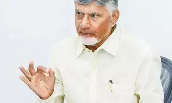 N. Chandrababu Naidu: పిఠాపురం ప్రోటోకాల్ వివాదంపై సీఎం చంద్రబాబు ఆగ్రహం.. టీడీపీ నేతలకు క్రమశిక్షణ హెచ్చరిక N. Chandrababu Naidu: పిఠాపురం ప్రోటోకాల్ వివాదంపై సీఎం చంద్రబాబు ఆగ్రహం.. టీడీపీ నేతలకు క్రమశిక్షణ హెచ్చరిక