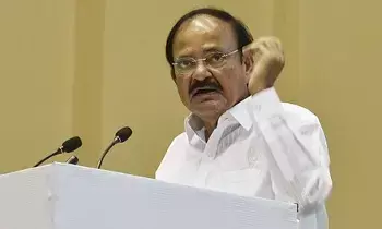 M. Venkaiah Naidu: లెజిస్లేటివ్ బాడీస్లో మహిళలకు అవకాశాలు కల్పించకపోతే అభివృద్ధి సాధ్యం కాదు: వెంకయ్య నాయుడు M. Venkaiah Naidu: లెజిస్లేటివ్ బాడీస్లో మహిళలకు అవకాశాలు కల్పించకపోతే అభివృద్ధి సాధ్యం కాదు: వెంకయ్య నాయుడు