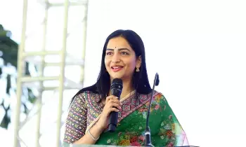 Malla Reddy’s Daughter-in-Law: మల్లారెడ్డి కోడలు బీజేపీ కార్యాలయానికి.. రాజకీయాల్లో కొత్త చర్చ Malla Reddy’s Daughter-in-Law: మల్లారెడ్డి కోడలు బీజేపీ కార్యాలయానికి.. రాజకీయాల్లో కొత్త చర్చ