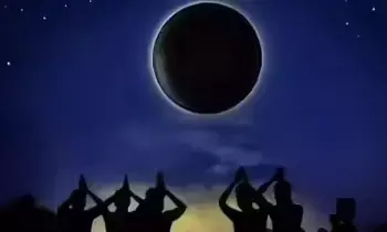 Amavasya Inauspicious: అమావాస్య అంటే అశుభమా..? ఆ రోజు ప్రాముఖ్యత గురించి తెలుసా..? Amavasya Inauspicious: అమావాస్య అంటే అశుభమా..? ఆ రోజు ప్రాముఖ్యత గురించి తెలుసా..?