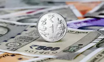 Rupee : రూపాయికి చమురు సెగ.. దశాబ్ద కాలంలోనే కనిష్ట స్థాయికి పడిపోయిన కరెన్సీ విలువ Rupee : రూపాయికి చమురు సెగ.. దశాబ్ద కాలంలోనే కనిష్ట స్థాయికి పడిపోయిన కరెన్సీ విలువ