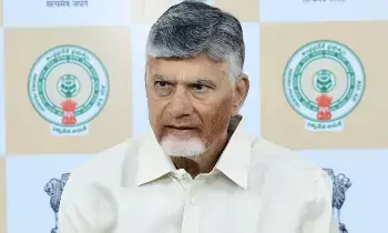N. Chandrababu Naidu Reviews Fuel Shortage: ఇంధన కొరతపై సీఎం చంద్రబాబు సమీక్ష.. తక్షణ చర్యలకు ఆదేశాలు