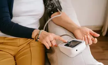 Overthinking Can Raise Blood Pressure: అతిగా ఆలోచిస్తున్నారా? అది మీ రక్తపోటును పెంచి గుండెకు ముప్పు తెచ్చినట్లే.. Overthinking Can Raise Blood Pressure: అతిగా ఆలోచిస్తున్నారా? అది మీ రక్తపోటును పెంచి గుండెకు ముప్పు తెచ్చినట్లే..