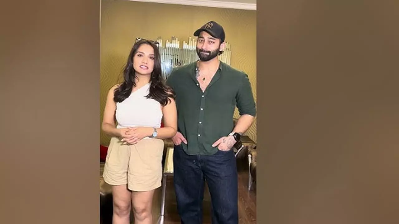 నేపాల్ టూ ముంబై… మాస్టర్నీతో సరిహద్దులు దాటిన సినీ సంస్కృతి నేపాల్ టూ ముంబై… మాస్టర్నీతో సరిహద్దులు దాటిన సినీ సంస్కృతి