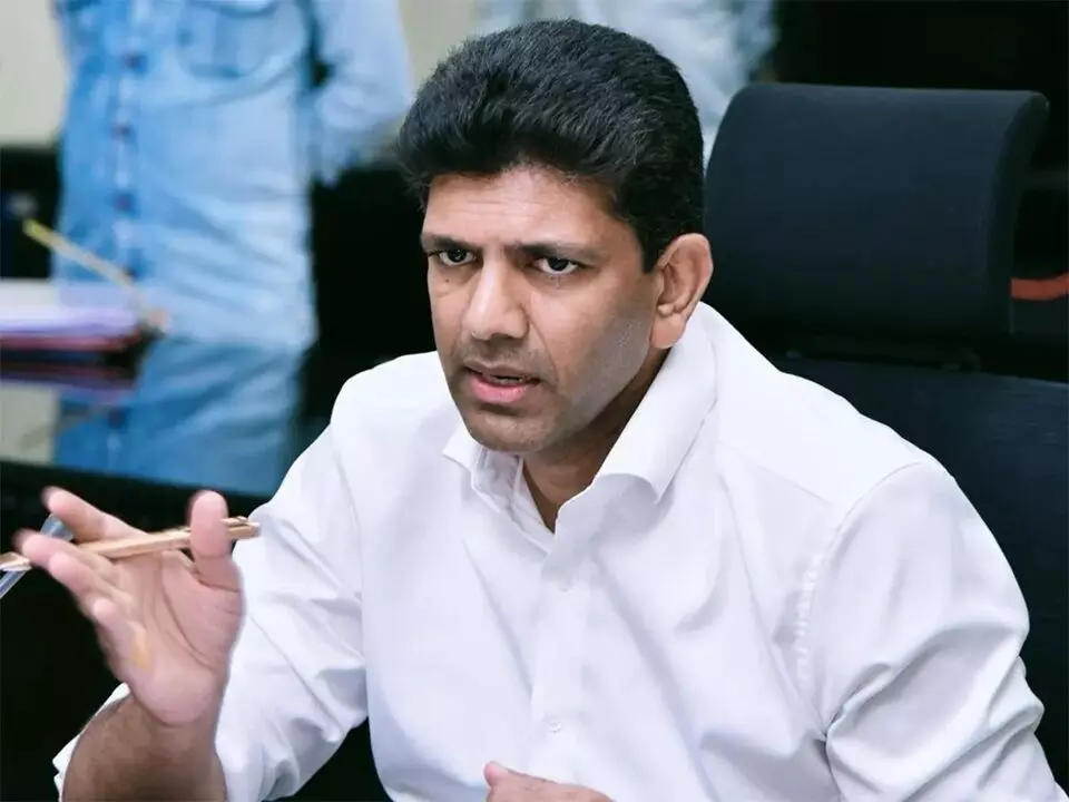 Pemmasani Chandrashekhar : డిజిటల్ అరెస్ట్ మోసాలపై అప్రమత్తంగా ఉండాలి: కేంద్ర మంత్రి పెమ్మసాని చంద్రశేఖర్ Pemmasani Chandrashekhar : డిజిటల్ అరెస్ట్ మోసాలపై అప్రమత్తంగా ఉండాలి: కేంద్ర మంత్రి పెమ్మసాని చంద్రశేఖర్