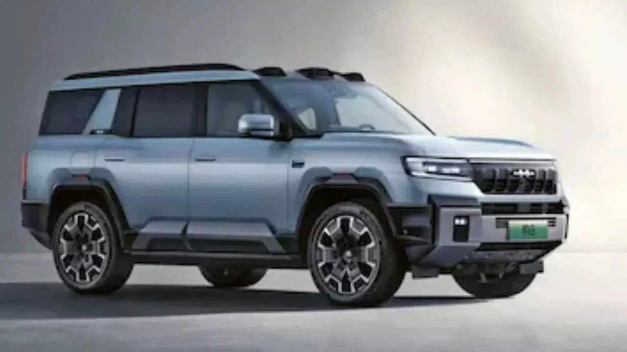 BYD Leopard 8 : పెట్రోల్ తిప్పలు లేవు.. ఛార్జింగ్ టెన్షన్ లేదు.. వచ్చేస్తోంది అల్టిమేట్ హైబ్రిడ్ ఎస్యూవీ BYD Leopard 8 : పెట్రోల్ తిప్పలు లేవు.. ఛార్జింగ్ టెన్షన్ లేదు.. వచ్చేస్తోంది అల్టిమేట్ హైబ్రిడ్ ఎస్యూవీ