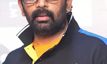 J. D. Chakravarthy Makes Interesting Comments: ఆ హీరోయిన్ తో పెళ్లి అందుకే ఆగిపోయింది.. జేడీ చక్రవర్తి ఇంట్రస్టింగ్ కామెంట్స్.. J. D. Chakravarthy Makes Interesting Comments: ఆ హీరోయిన్ తో పెళ్లి అందుకే ఆగిపోయింది.. జేడీ చక్రవర్తి ఇంట్రస్టింగ్ కామెంట్స్..