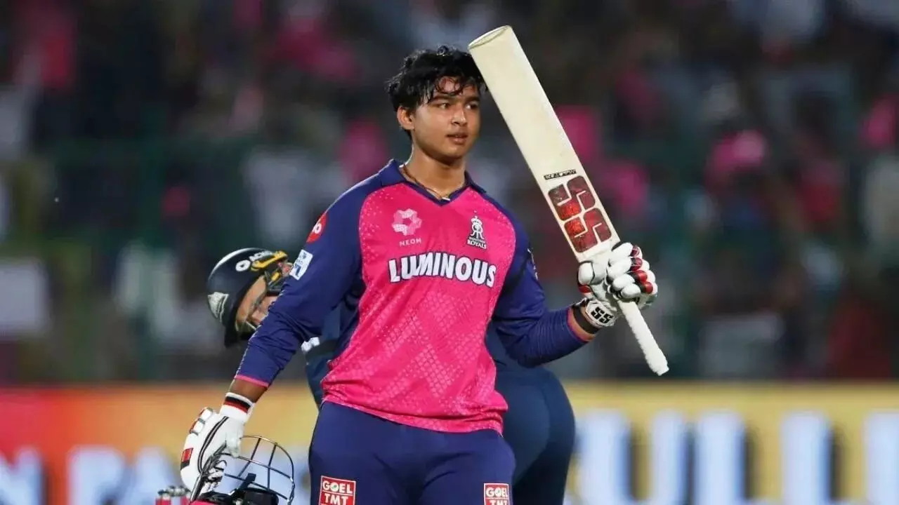 Vaibhav Suryavanshi Gives: బ్యాట్లో ఏఐ చిప్?..వైభవ్ సూర్యవంశీ దిమ్మతిరిగే కౌంటర్ Vaibhav Suryavanshi Gives: బ్యాట్లో ఏఐ చిప్?..వైభవ్ సూర్యవంశీ దిమ్మతిరిగే కౌంటర్