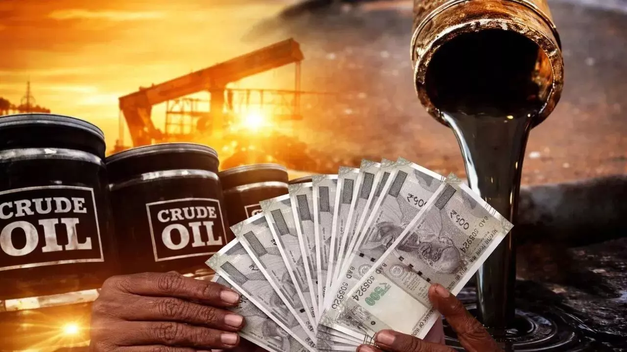 Oil Crisis : భగ్గుమంటున్న ముడి చమురు.. 120 డాలర్లు దాటిన బ్యారెల్ ధర.. మళ్ళీ పెట్రో మంట తప్పదా? Oil Crisis : భగ్గుమంటున్న ముడి చమురు.. 120 డాలర్లు దాటిన బ్యారెల్ ధర.. మళ్ళీ పెట్రో మంట తప్పదా?