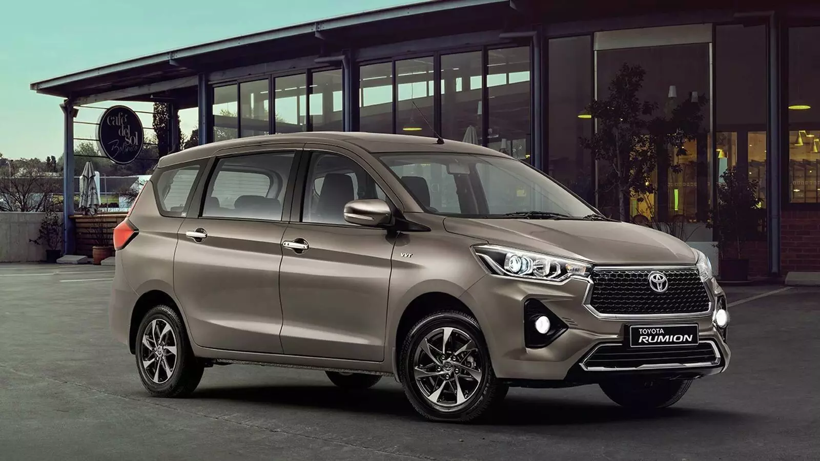 Toyota Rumion : టయోటా రూమియన్ ప్రభంజనం..ఫ్యామిలీ కార్ల మార్కెట్లో సరికొత్త రికార్డు Toyota Rumion : టయోటా రూమియన్ ప్రభంజనం..ఫ్యామిలీ కార్ల మార్కెట్లో సరికొత్త రికార్డు