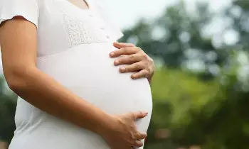 Cancer During Pregnancy: గర్భధారణ సమయంలో క్యాన్సర్: అది పుట్టబోయే బిడ్డకు సోకుతుందా? నిపుణుల వాస్తవాలివే Cancer During Pregnancy: గర్భధారణ సమయంలో క్యాన్సర్: అది పుట్టబోయే బిడ్డకు సోకుతుందా? నిపుణుల వాస్తవాలివే